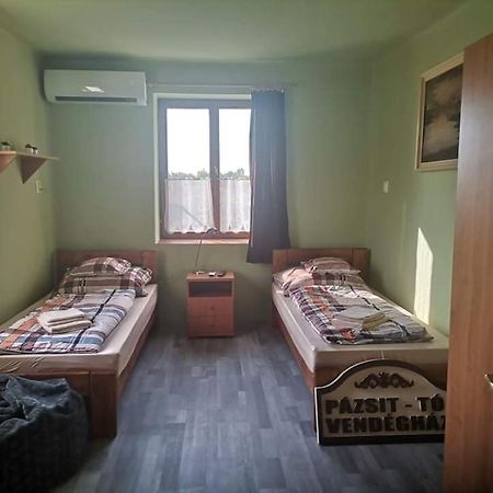 Апартаменты Pazsit-To Vendeghaz Бекессентандраш Экстерьер фото